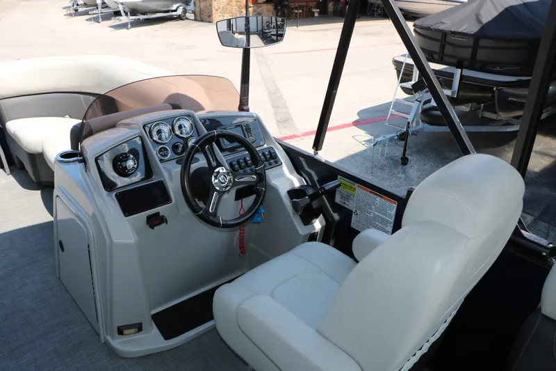 Slide: The Image of Sylvan Mirage 820LZ 2023 - 28