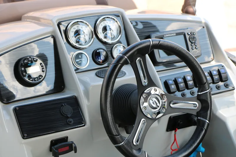 Slide: The Image of Sylvan Mirage 820LZ 2023 - 30