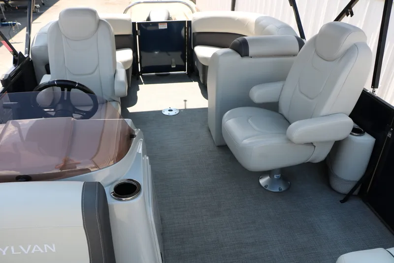 Slide: The Image of Sylvan Mirage 820LZ 2023 - 38