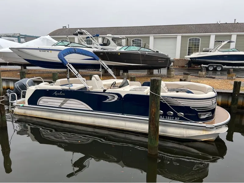 Slide: The Image of Avalon AMBASSADOR 2785 ENTERTAINTER 2013 - 5