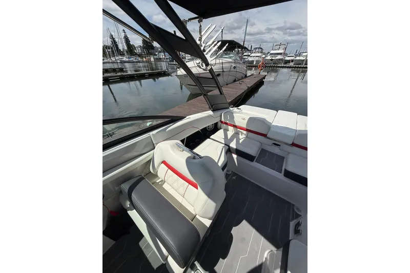 Slide: The Image of Regal LS2 Surf 2020 - 14