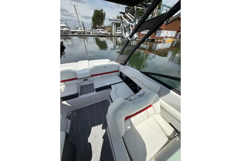 Slide: The Image of Regal LS2 Surf 2020 - 13
