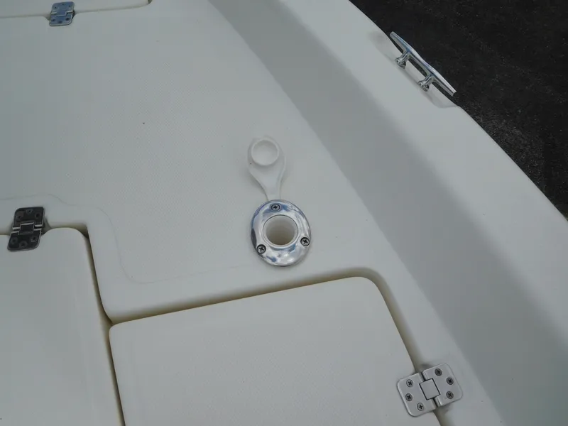 Slide: The Image of NauticStar 2140 Sport 2018 - 14