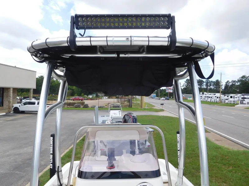 Slide: The Image of NauticStar 2140 Sport 2018 - 15