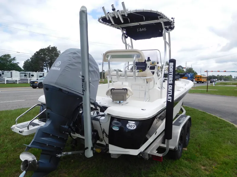 Slide: The Image of NauticStar 2140 Sport 2018 - 5
