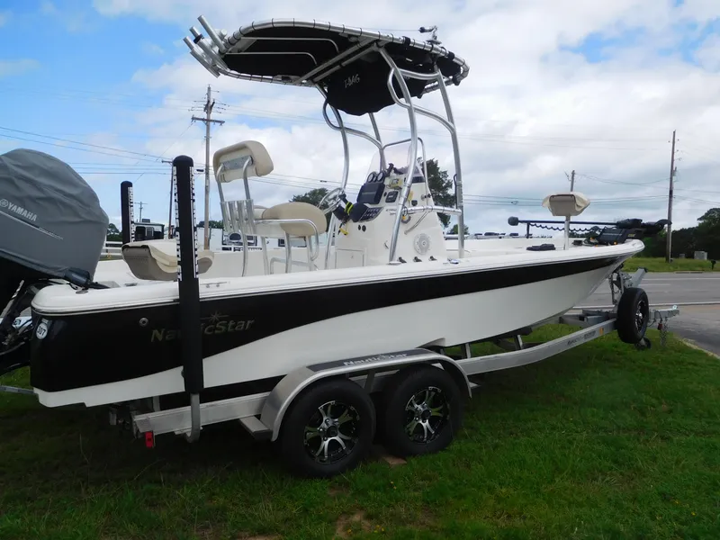 Slide: The Image of NauticStar 2140 Sport 2018 - 6