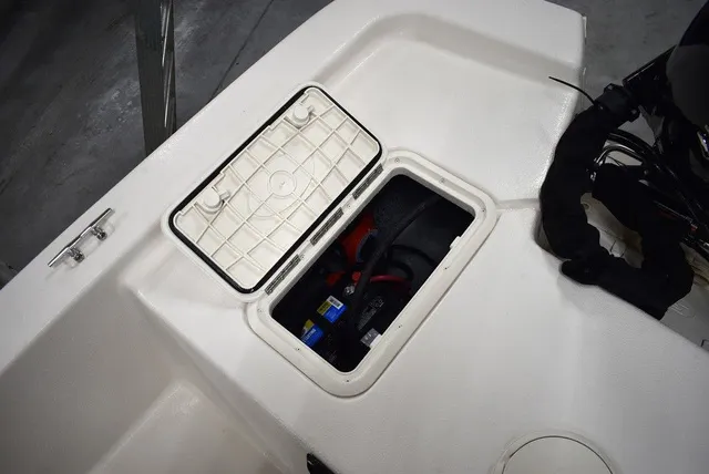 Slide: The Image of Carolina E20 JVX Center Console 2025 - 16