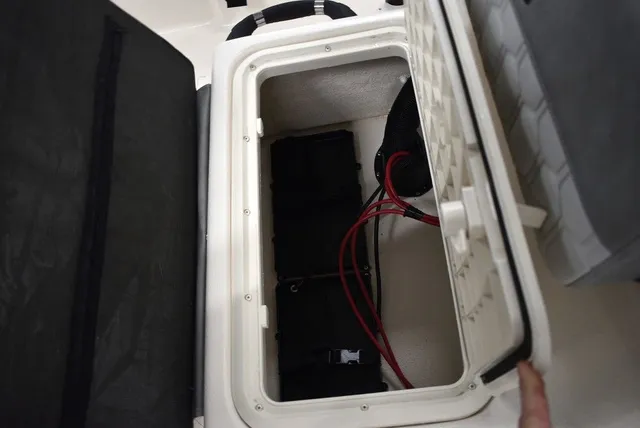 Slide: The Image of Carolina E20 JVX Center Console 2025 - 28