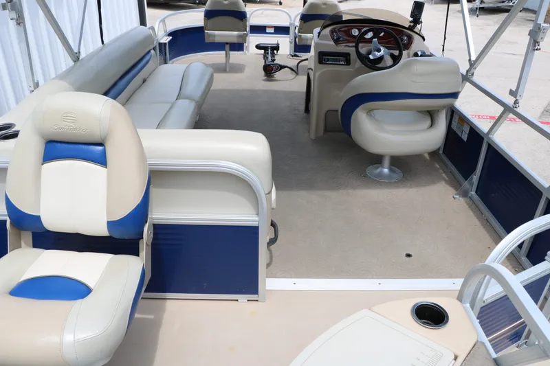 Slide: The Image of SunTracker Fishing Barge 20 Dlx 2013 - 24