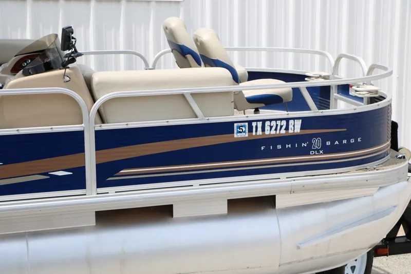 Slide: The Image of SunTracker Fishing Barge 20 Dlx 2013 - 9