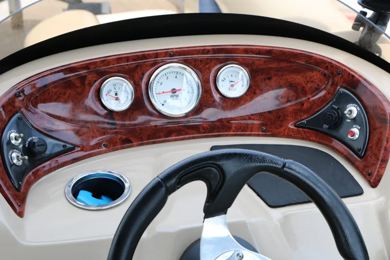 Slide: The Image of SunTracker Fishing Barge 20 Dlx 2013 - 31