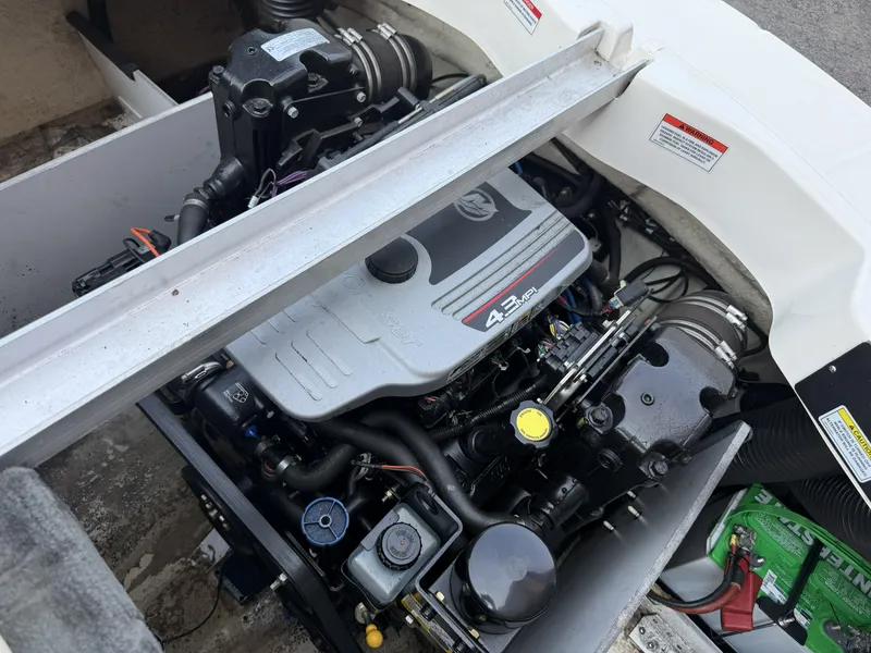 Slide: The Image of Sea Ray 185 SPORT 2009 - 7