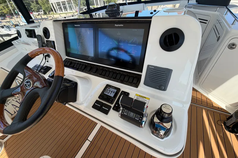 Slide: The Image of Sea Ray 58 Sedan Bridge 2007 - 69