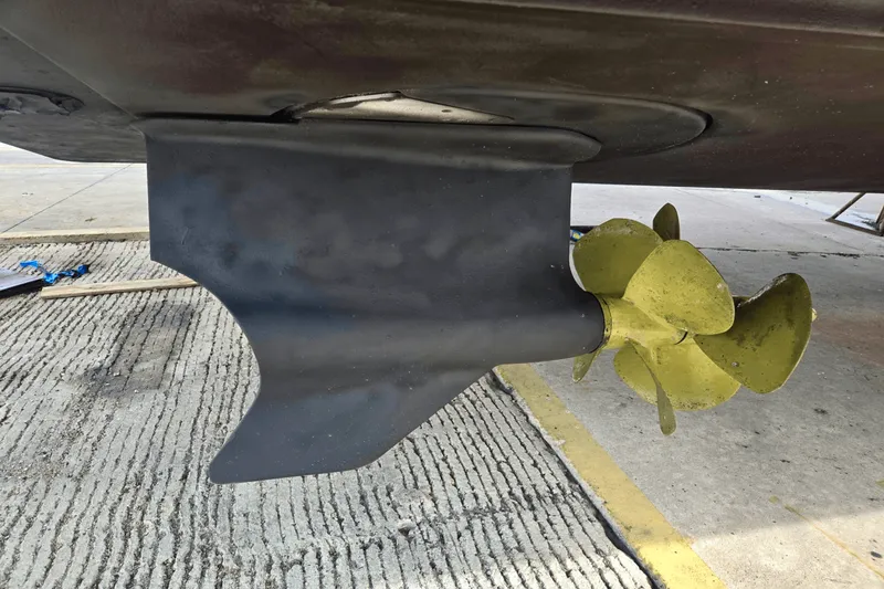 Slide: The Image of Cruisers 390 EXPRESS COUPE - DIESEL 2016 - 48