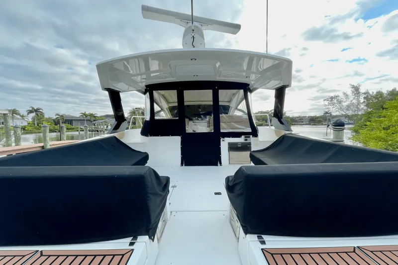 Slide: The Image of Cruisers 390 EXPRESS COUPE - DIESEL 2016 - 54