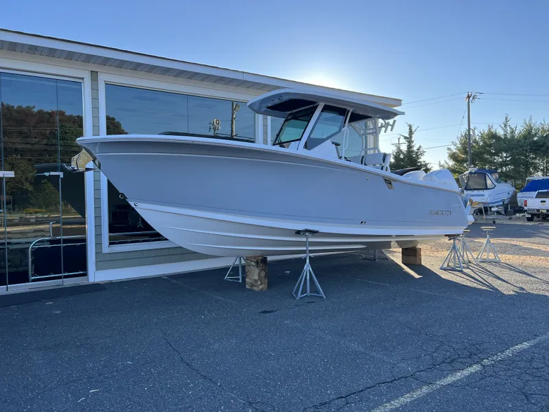 The Image of Blackfin 272 CC 2022 - 0