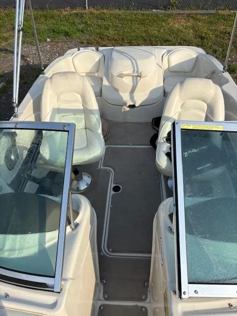 Slide: The Image of Sea Ray 175BR 2006 - 7