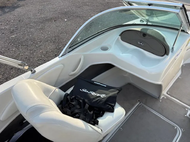 Slide: The Image of Sea Ray 175BR 2006 - 4