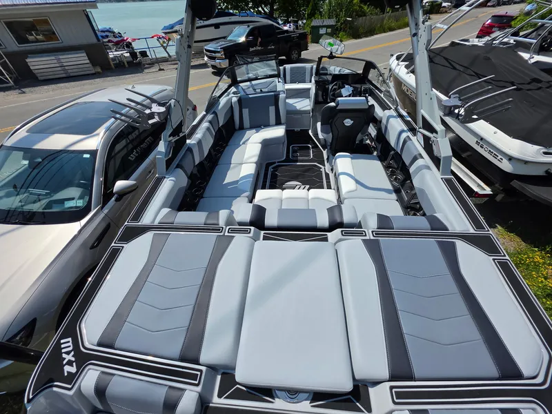 Slide: The Image of Malibu 22MXZ 2026 - 6