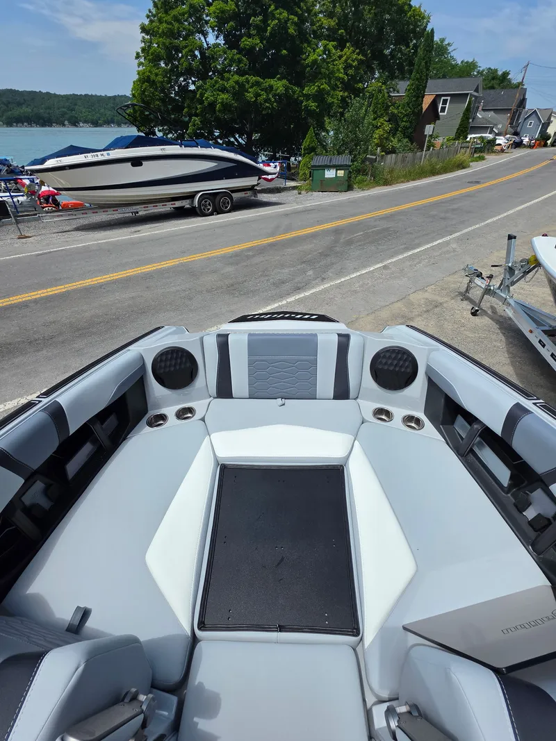 Slide: The Image of Malibu 22MXZ 2026 - 5
