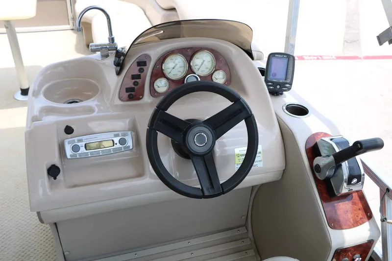 Slide: The Image of Starcraft Stardeck 226 CRUISE N FISH 2011 - 26
