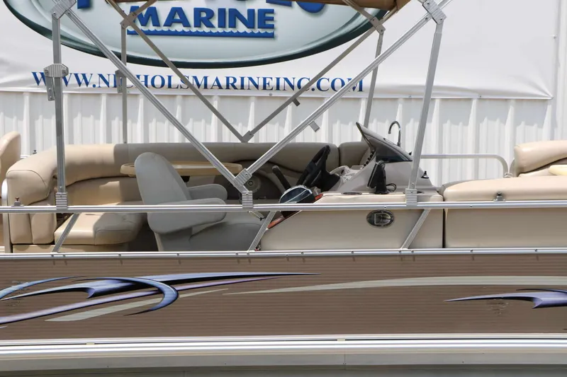 Slide: The Image of Starcraft Stardeck 226 CRUISE N FISH 2011 - 9