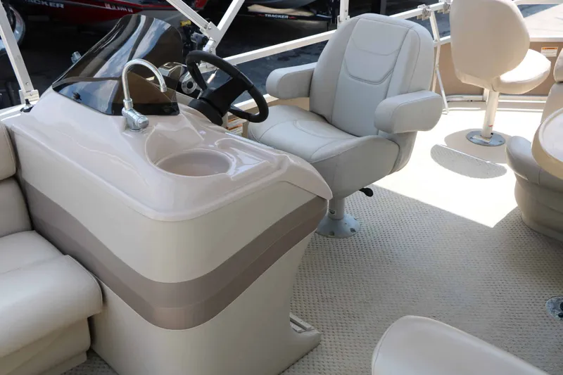 Slide: The Image of Starcraft Stardeck 226 CRUISE N FISH 2011 - 23