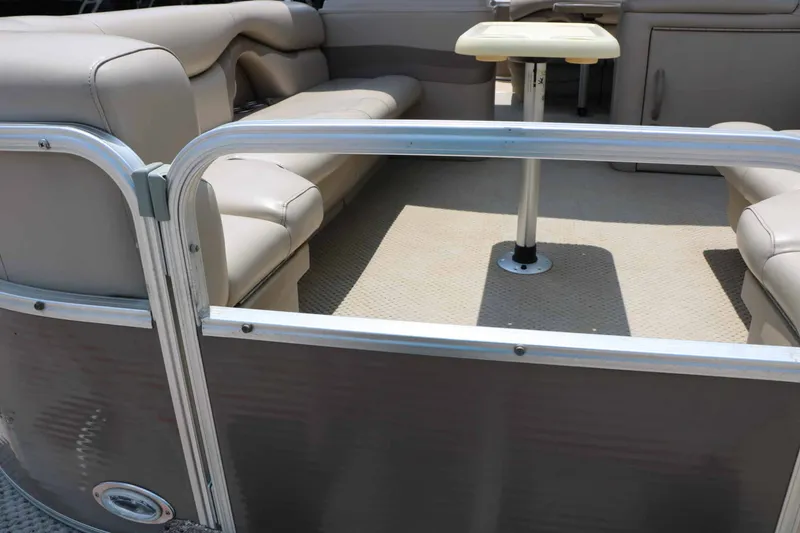Slide: The Image of Starcraft Stardeck 226 CRUISE N FISH 2011 - 13