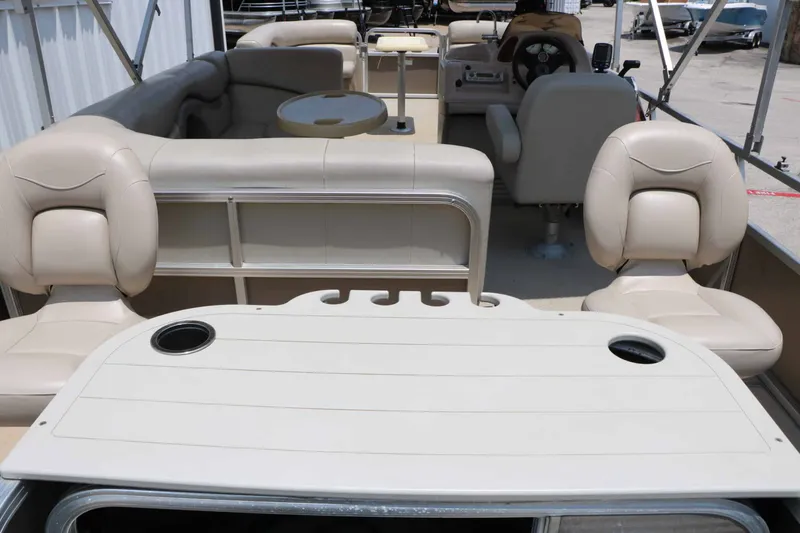 Slide: The Image of Starcraft Stardeck 226 CRUISE N FISH 2011 - 21