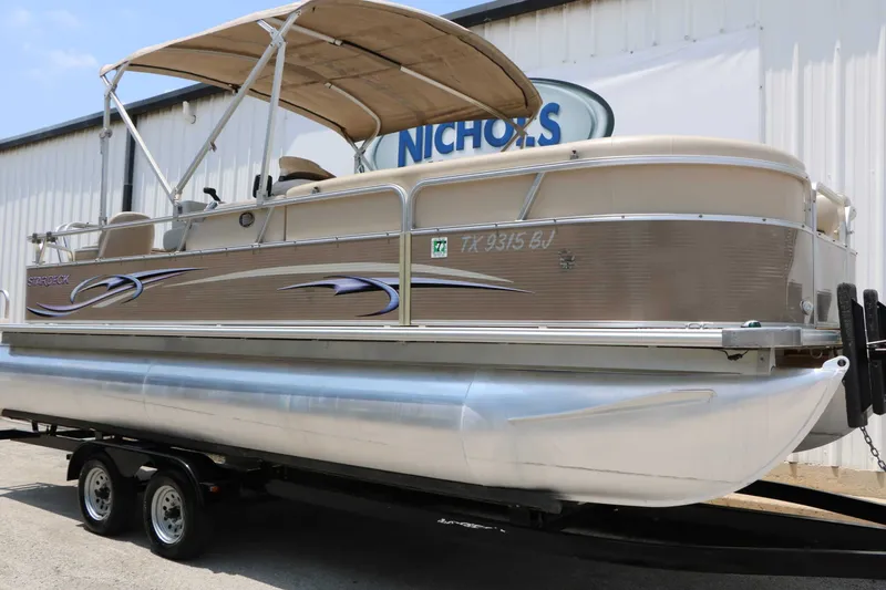 Slide: The Image of Starcraft Stardeck 226 CRUISE N FISH 2011 - 2