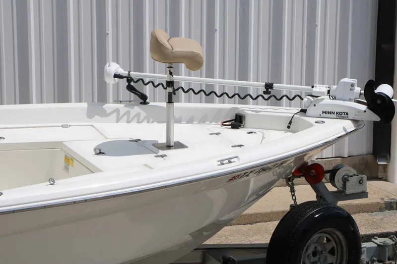 Slide: The Image of NauticStar 2140 Sport 2020 - 14