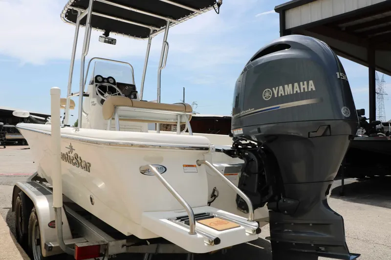 Slide: The Image of NauticStar 2140 Sport 2020 - 8