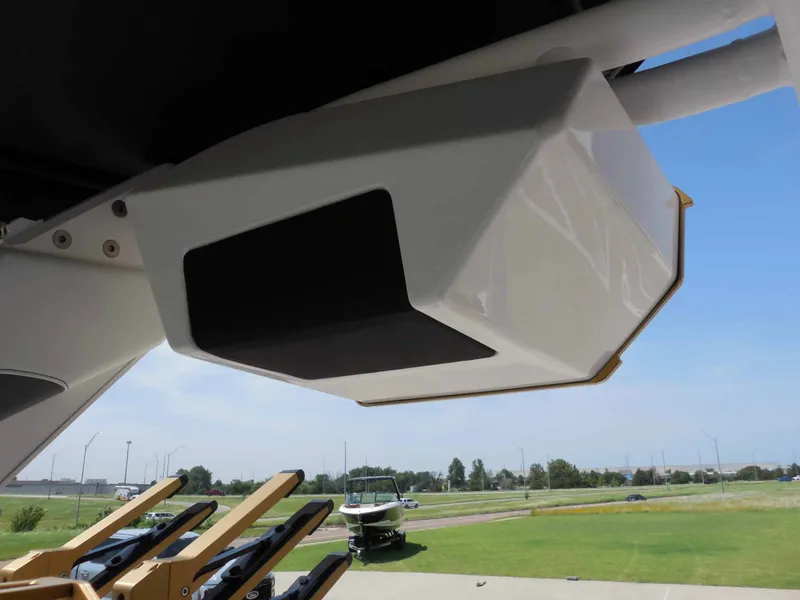 Slide: The Image of MasterCraft X24 2026 - 32
