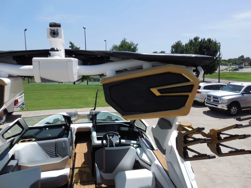 Slide: The Image of MasterCraft X24 2026 - 17