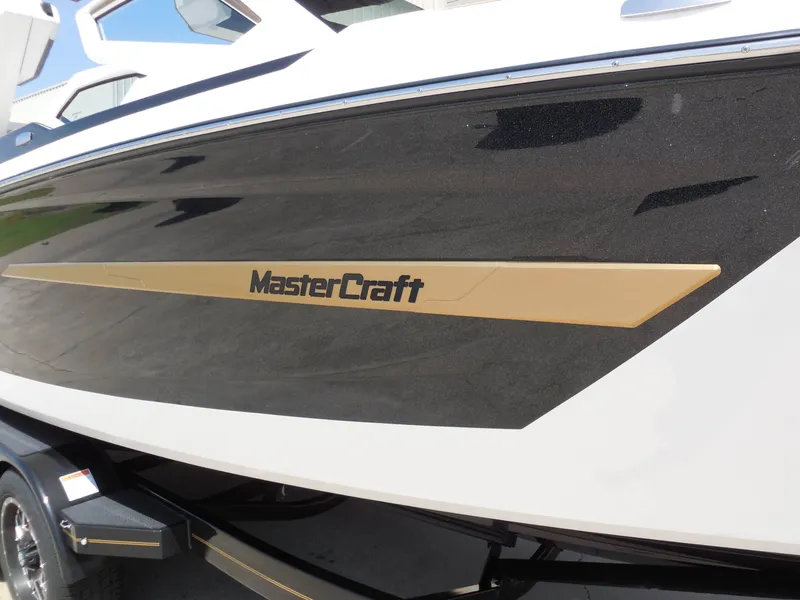 Slide: The Image of MasterCraft X24 2026 - 10