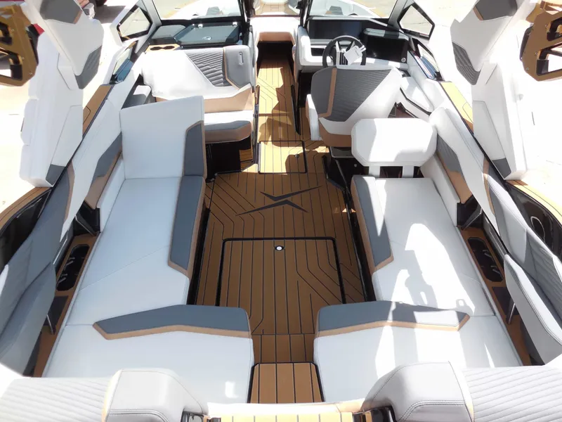 Slide: The Image of MasterCraft X24 2026 - 16