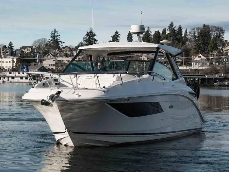 Slide: The Image of Sea Ray Sundancer 320 2019 - 7