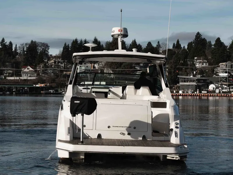 Slide: The Image of Sea Ray Sundancer 320 2019 - 4