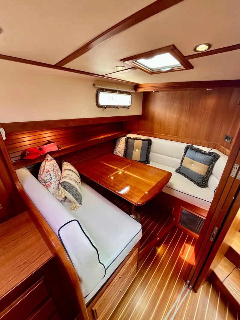 Slide: The Image of Sabre 40 Sedan 2010 - 26