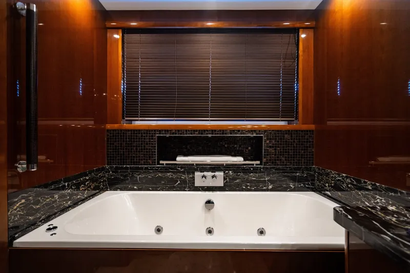 Slide: The Image of Princess 95 M/Y 2010 - 41