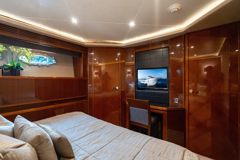 Slide: The Image of Princess 95 M/Y 2010 - 13