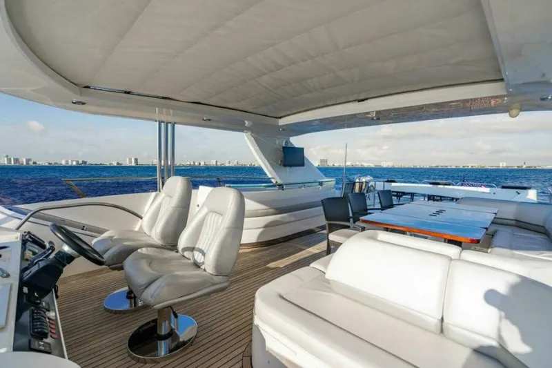 Slide: The Image of Princess 95 M/Y 2010 - 71