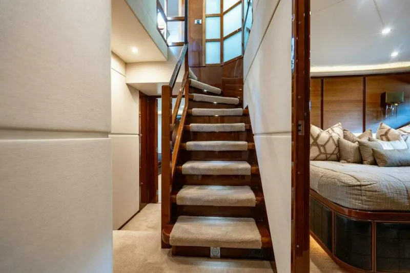Slide: The Image of Princess 95 M/Y 2010 - 106