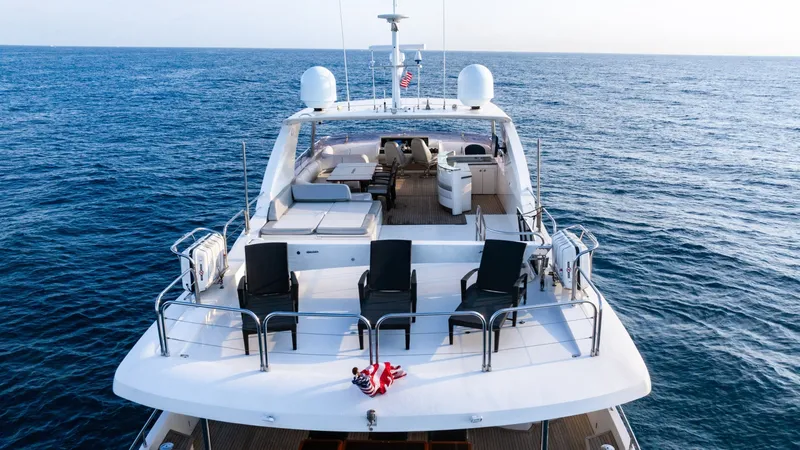 Slide: The Image of Princess 95 M/Y 2010 - 4