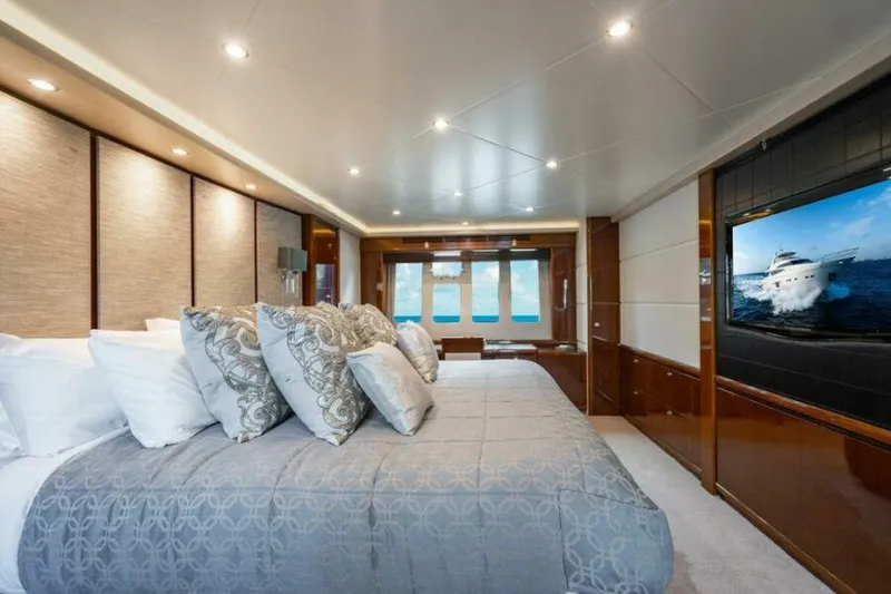 Slide: The Image of Princess 95 M/Y 2010 - 120