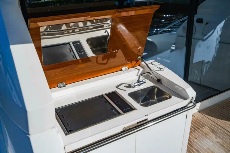 Slide: The Image of Beneteau Gran Turismo 49 2016 - 28
