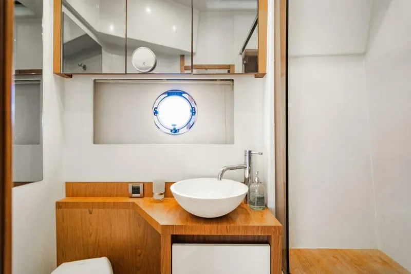 Slide: The Image of Beneteau Gran Turismo 49 2016 - 74
