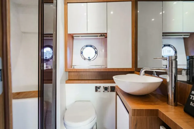 Slide: The Image of Beneteau Gran Turismo 49 2016 - 85