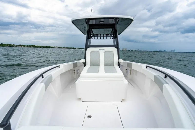 Slide: The Image of Reef Runner 280 2027 - 84