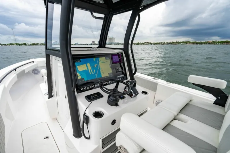 Slide: The Image of Reef Runner 280 2027 - 55
